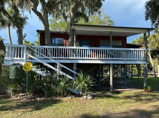 1141 Palmetto Dr, Cedar Key, FL 32625