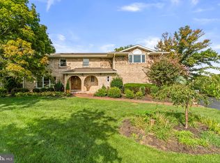 6911 Summerswood Dr, Frederick, MD 21702