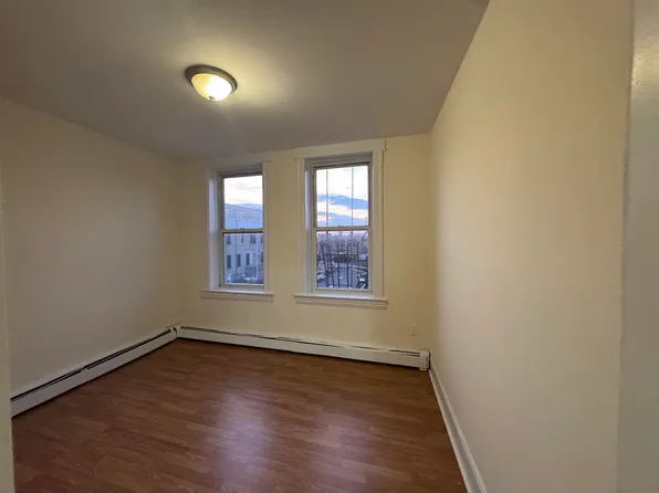 4306 Kennedy Boulevard image 4 of 11