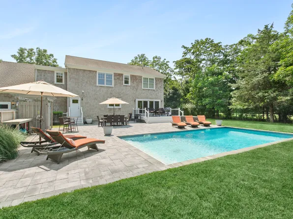 134 Montauk Hwy, Westhampton, NY 11977