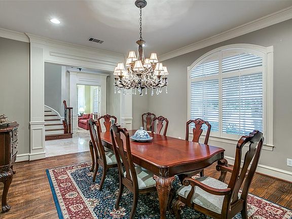 5th image of 4016 Saint Johns Cir
