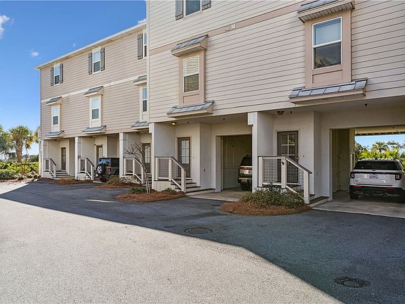 3rd image of 20 Hidden Harbor Rd #21