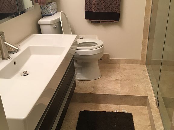 4th image of 1000 N Lake Shore Dr #3B