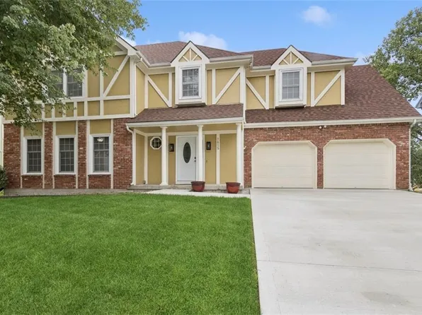 7815 N Olive St, Gladstone, MO 64118
