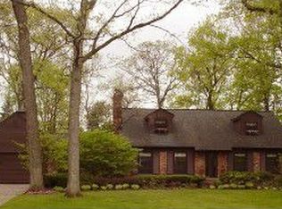 4210 Newland Dr W, West Bloomfield, MI 48323