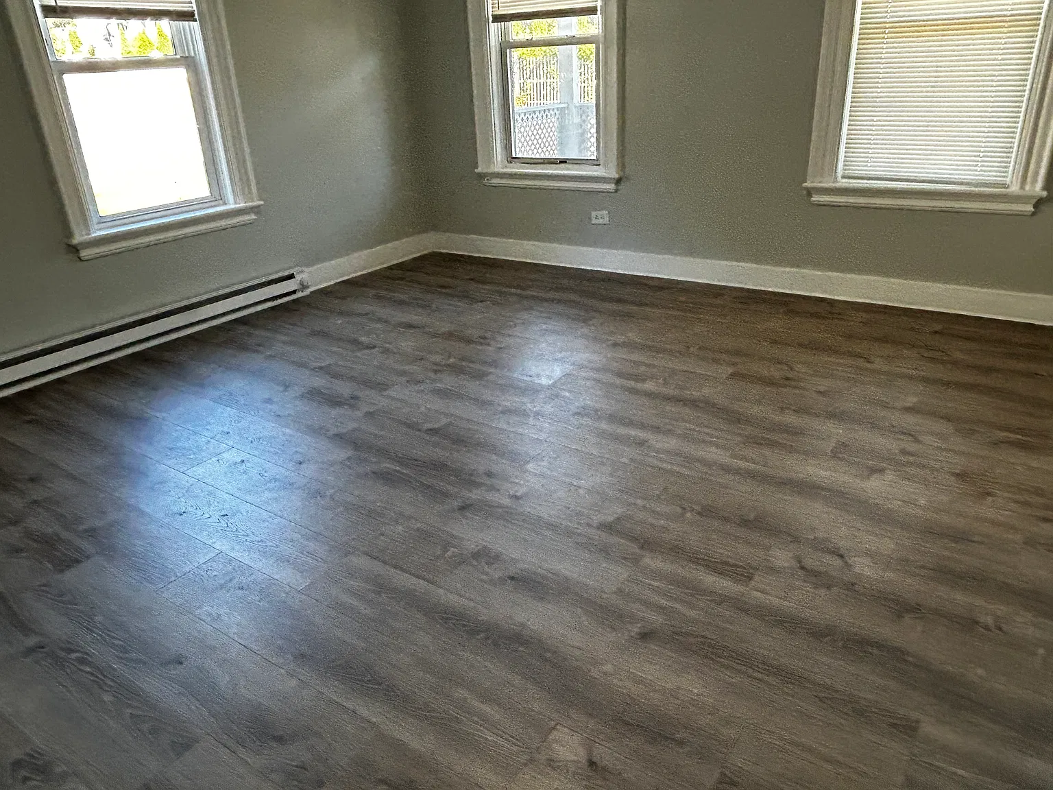 3 bed, 1100 sqft, $2,050 — Photo 1