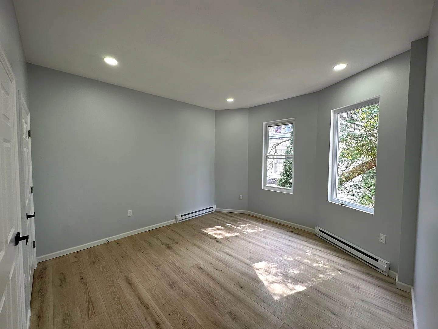 1109 W State St — Photo 3