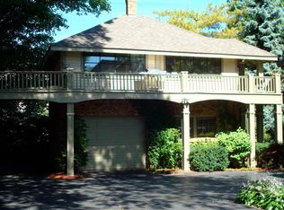 3240 Pine Lake Rd, West Bloomfield, MI 48324