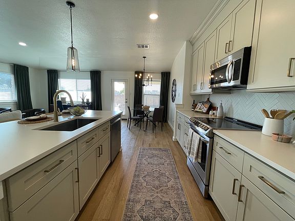 2nd image of 1303 Logan Dr