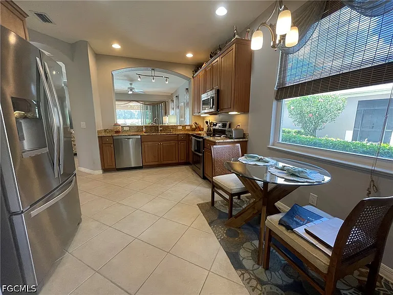 10630 Camarelle Cir — Photo 25