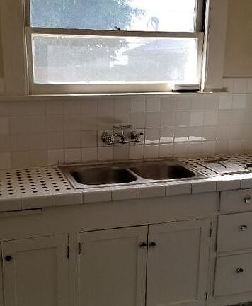 2nd image of 1320 N Harvard Blvd #1320