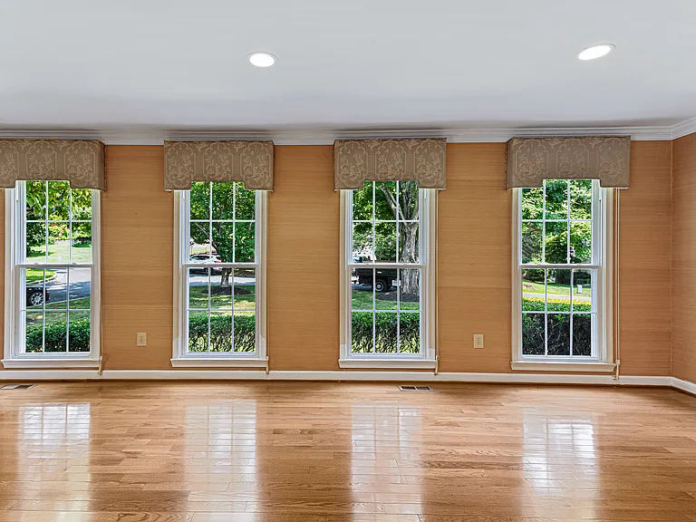 7416 Royal Dominion Dr — Photo 15