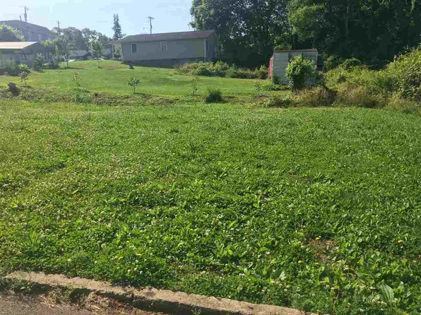 120 E 5th North St, Morristown, TN 37814