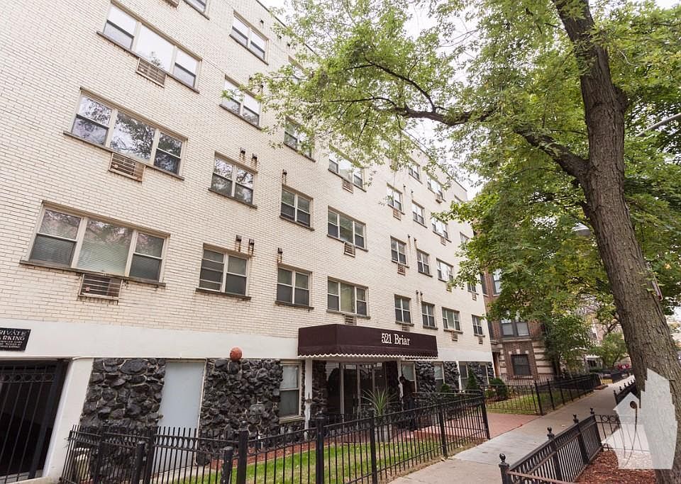 1st image of 521 W Briar Pl #301JF