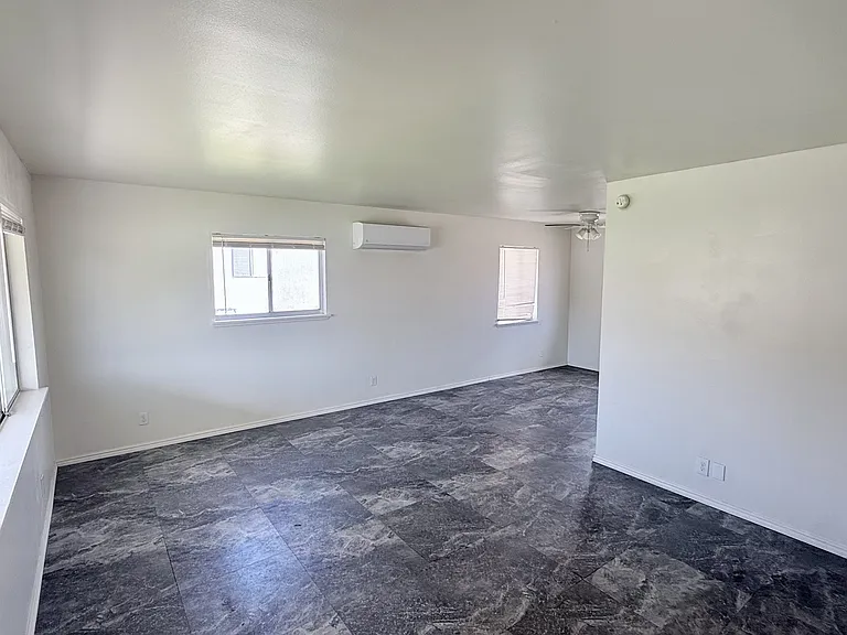 24446-24466 Myers Ave — Photo 6