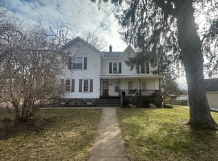 607 S Main St, Olivet, MI