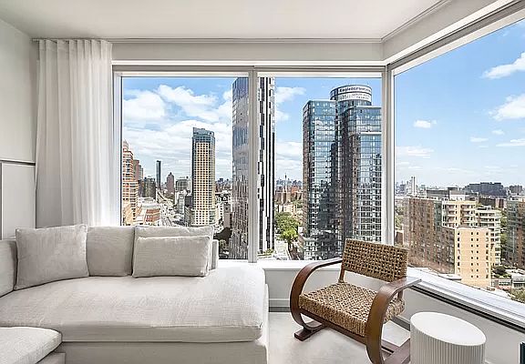 2nd image of 1 City Poin APT 17E