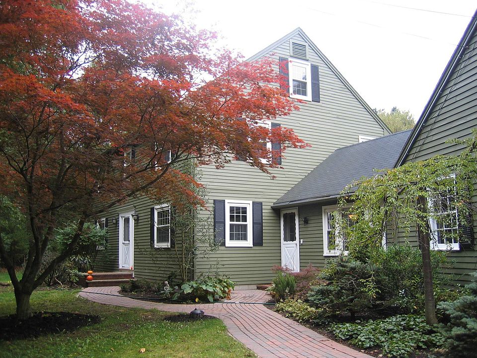1st image of 2 Pye Brook Ln
