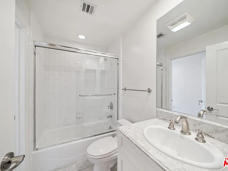 1050 S Holt Ave #404 — Photo 9