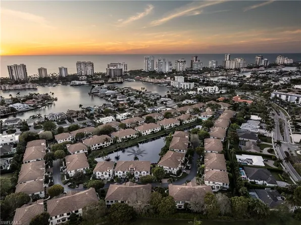 149 Colonade CIR, NAPLES, FL 34103