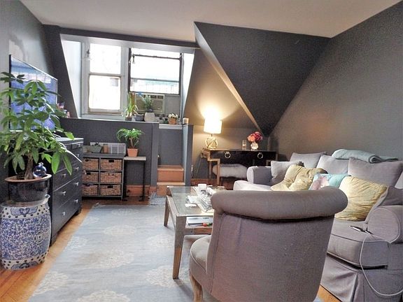 4th image of 316 W 75th St APT 6A