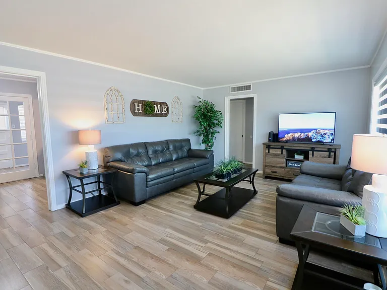 1216 Brookhaven Dr — Photo 5
