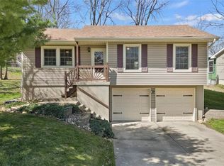 704 Kimberly Ct, Excelsior Springs, MO 64024