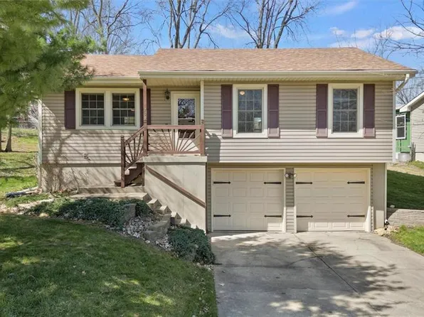 704 Kimberly Ct, Excelsior Springs, MO 64024