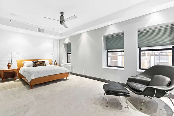 Sold by Compass | media 7