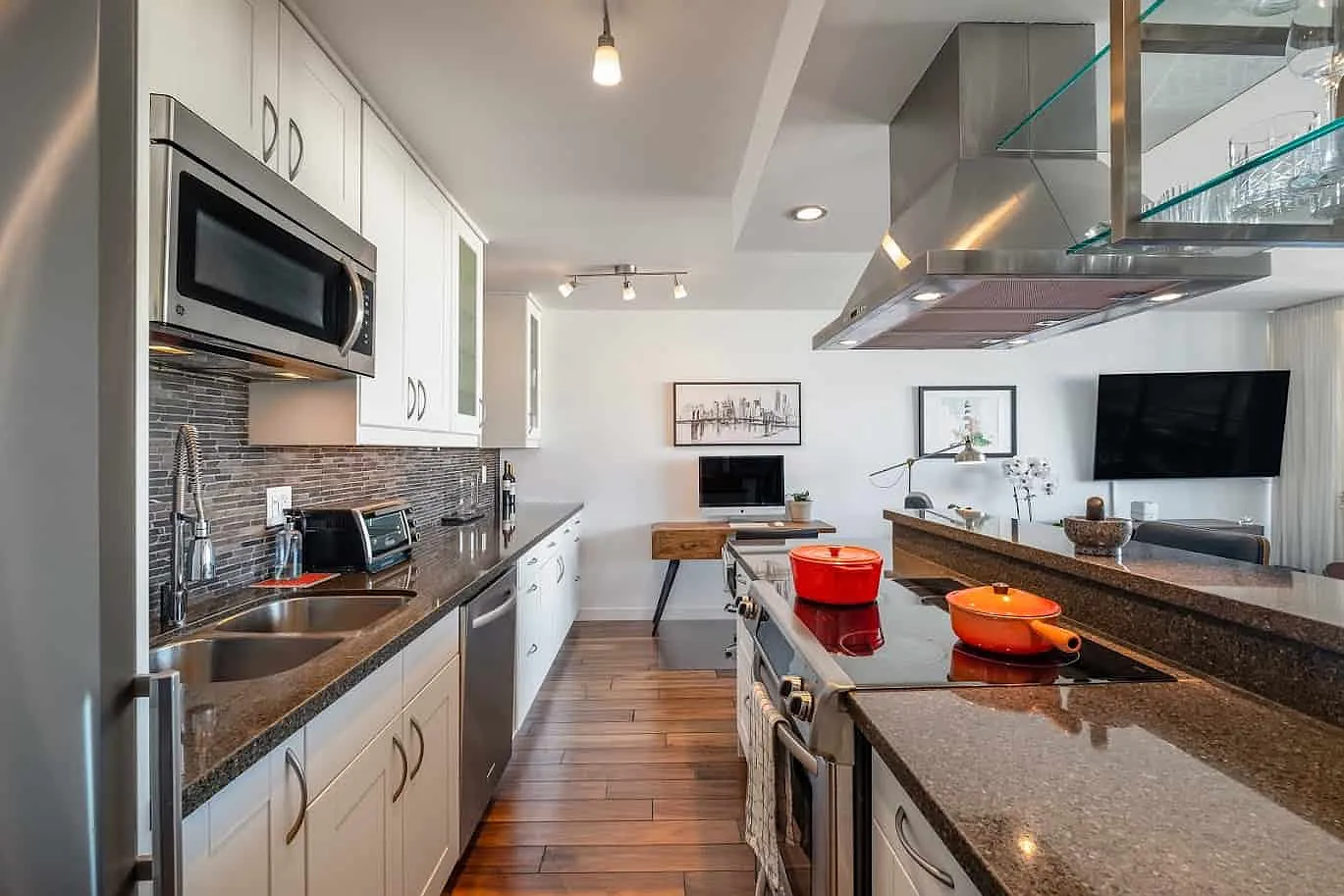 1703 Pendrell Street, Vancouver — Photo 4
