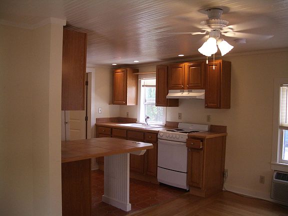 3rd image of 241 S Osprey Ave