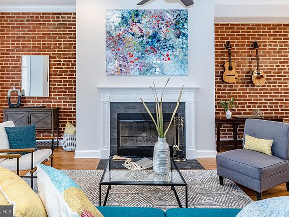 5th image of 133 Thomas St NW