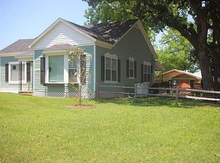 108 W Grove St, Pilot Point, TX 76258