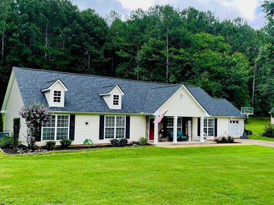 102 Greenfield Ln, Grantville, GA, 30220