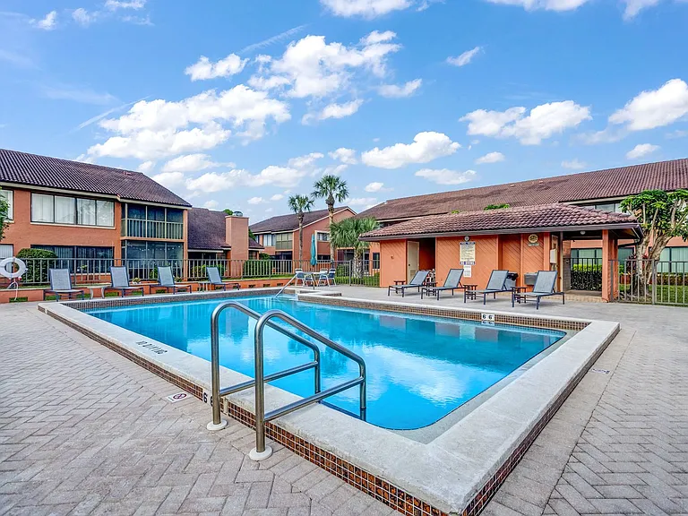110 Cypress Way E #F8 — Photo 34
