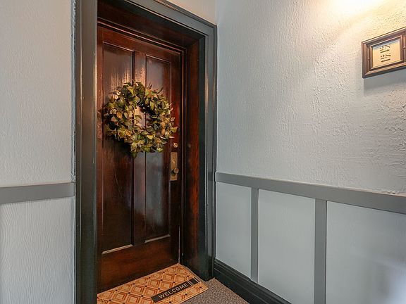 5th image of 821 Lake St APT 2S