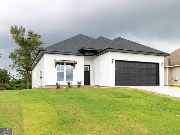 4th image of 67 Cole Dr