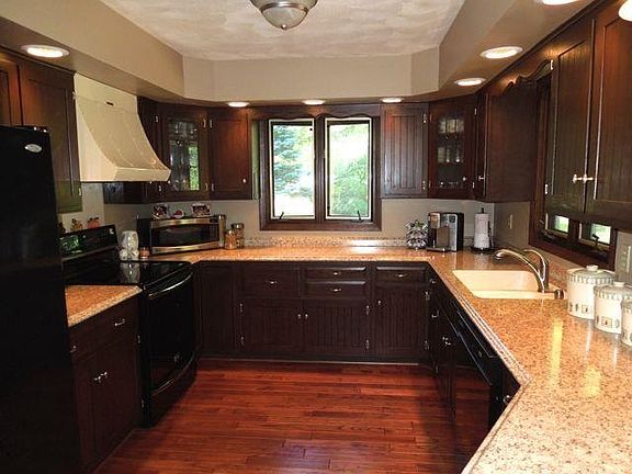 4th image of 1354 N Forrest Dr