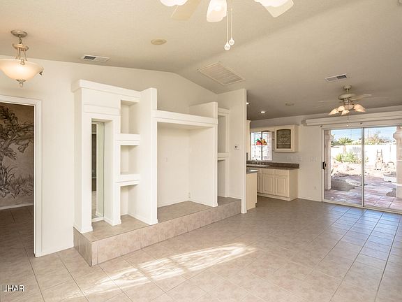 2nd image of 3595 Beechwood Dr