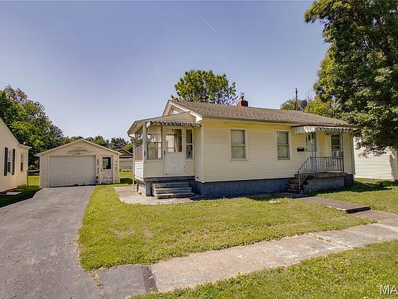 3rd image of 406 Snedeker St