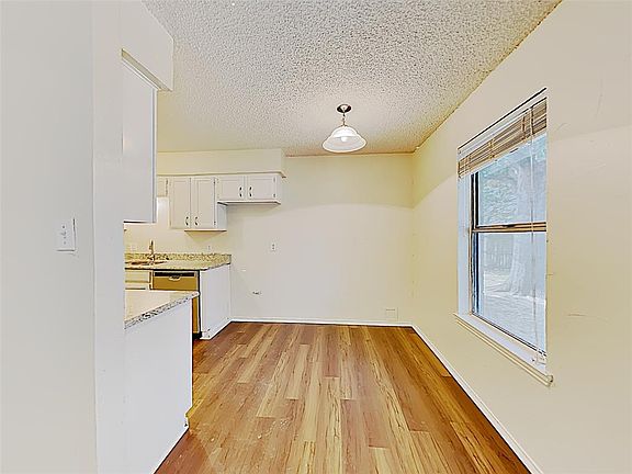 4th image of 6220 Hott Springs Dr