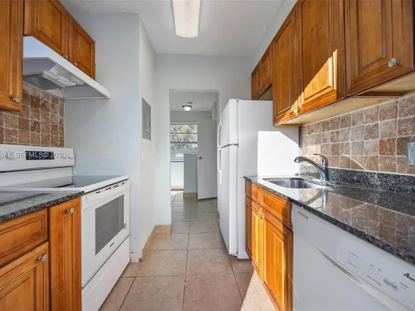 2525 N 23rd Ave, Hollywood, FL 33020