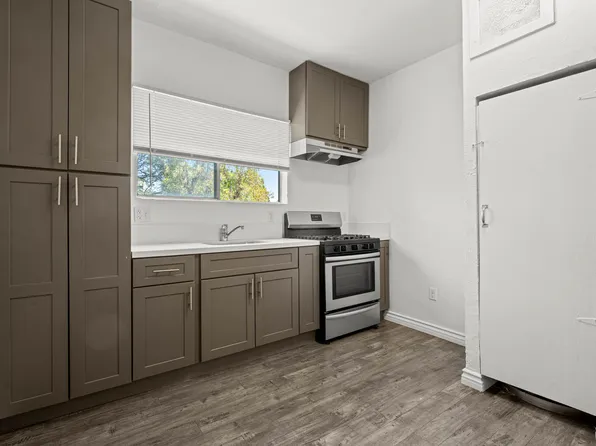 1280 W Jefferson Blvd