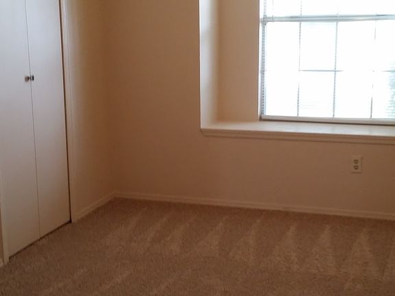 Den/3rd Bedroom/Extended Living Space