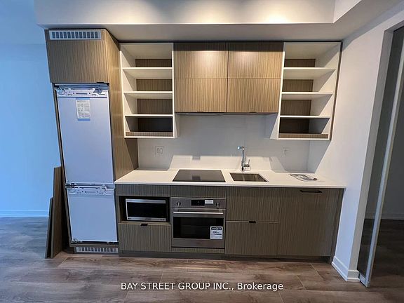 2nd image of 20 Edward St #1109