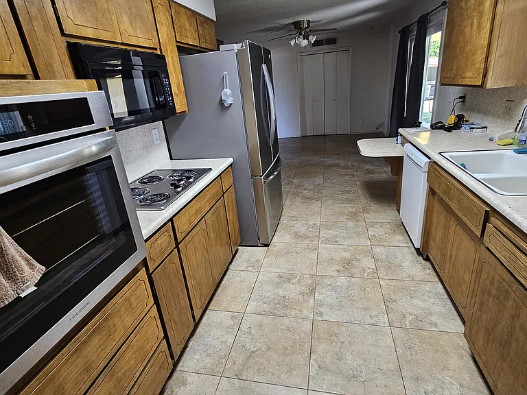423 W Park Ave — Photo 4