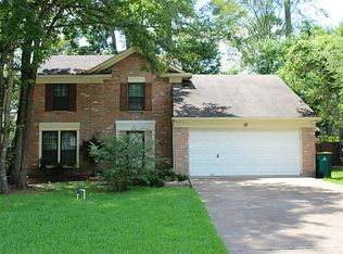 15 Sandpebble Dr, Spring, TX 77381