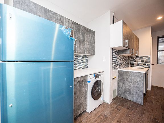 5th image of 310 E 89th St #N17