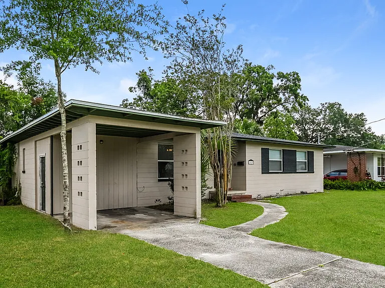2615 Ligustrum Rd — Photo 2