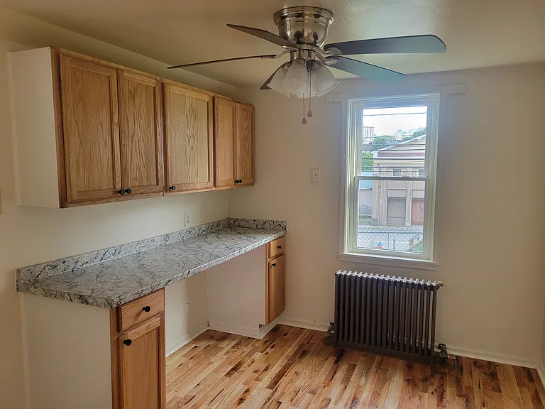 99 Cummins St #2 — Photo 8